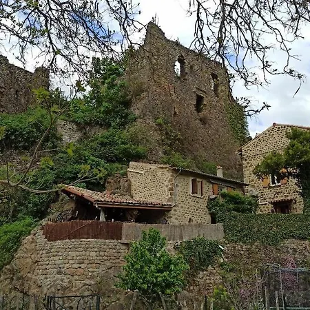 Le Rocher Du Chateau De Retourtour Nyaraló