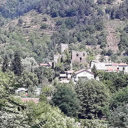 Le Rocher Du Chateau De Retourtour *