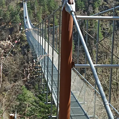 Le Rocher Du Chateau De Retourtour